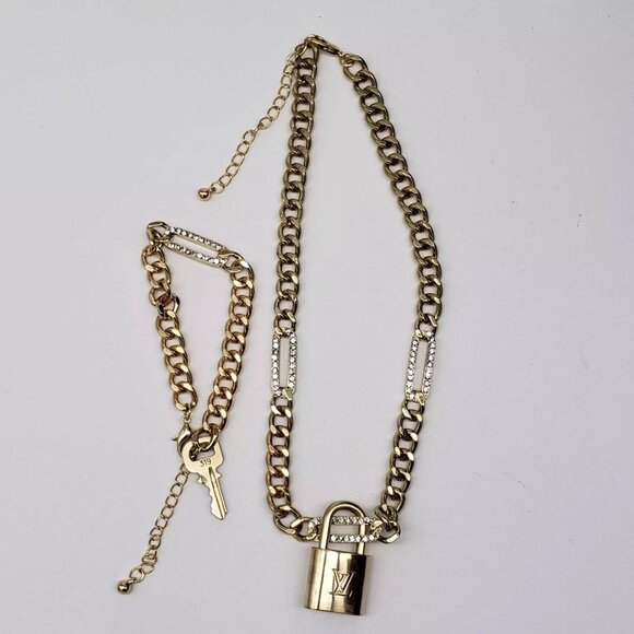 Authentic Louis Vuitton Lock & Key with Unbranded Gold Plated Chain Necklace - Picture 8 of 12